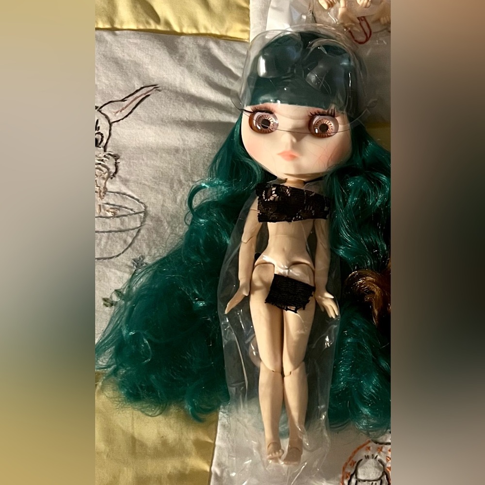 New Blythe Factory Doll, Matte, jointed
